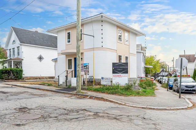 $720,000 | 32 Jane Street, Manchester, NH 03104