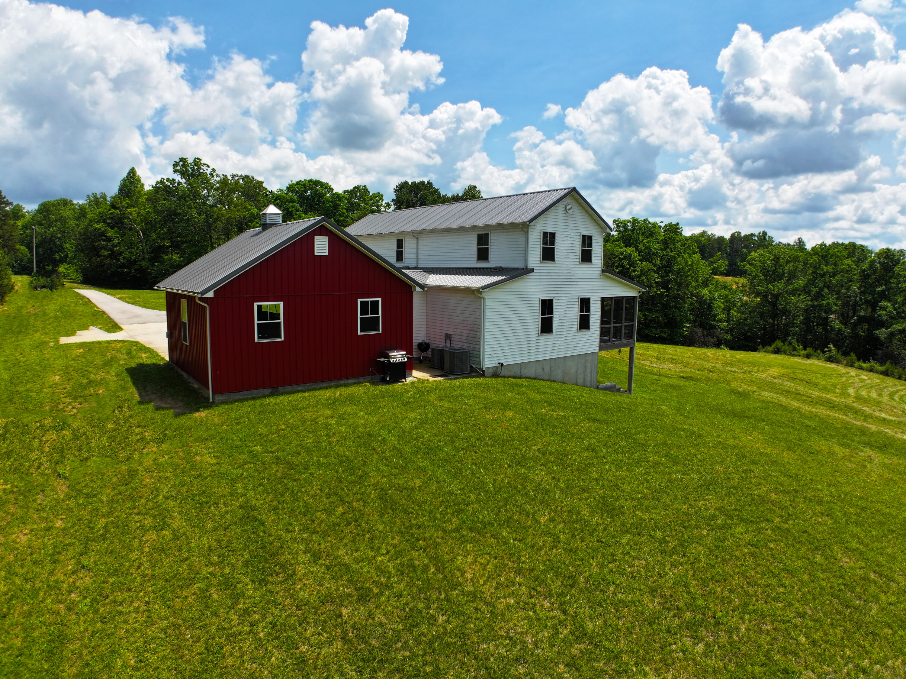 382 Opossum Run Road Irvine, KY 40336 - Photo 6 of 75 Rear view!