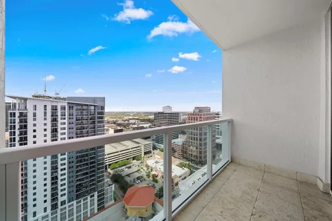 $2,950,000 | 350 Southeast 2nd Street, Unit GPH10, Fort Lauderdale, FL 33301