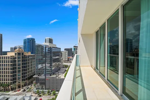$2,950,000 | 350 Southeast 2nd Street, Unit GPH10, Fort Lauderdale, FL 33301