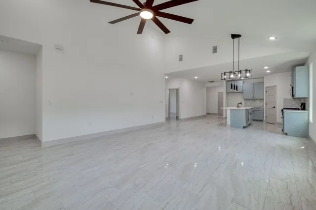 $370,000 | 202 Washington Street, Elgin, TX 78621