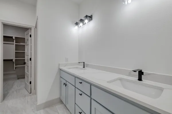 $356,000 | 202 Washington Street, Elgin, TX 78621