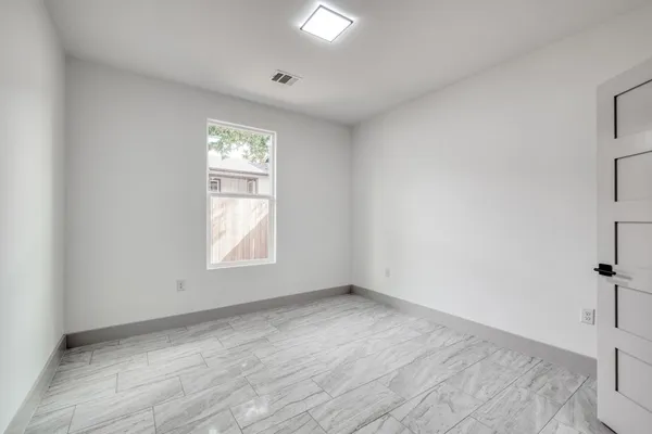 $356,000 | 202 Washington Street, Elgin, TX 78621