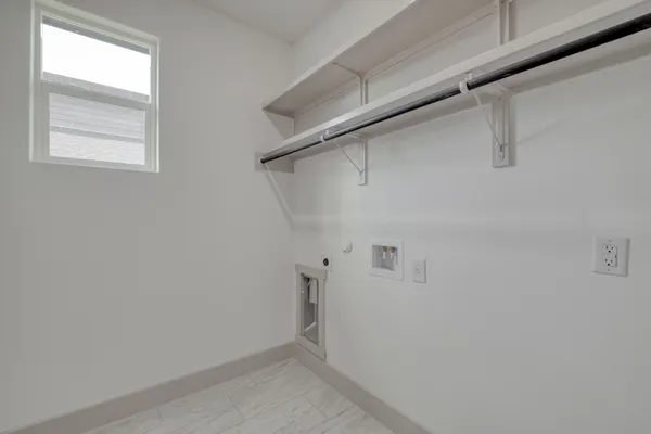 $356,000 | 202 Washington Street, Elgin, TX 78621