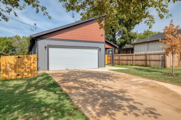 $356,000 | 202 Washington Street, Elgin, TX 78621