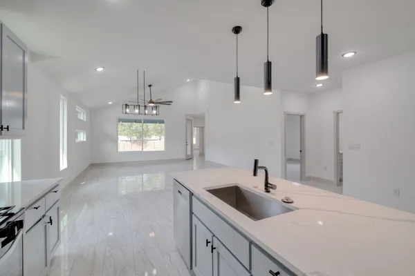 $356,000 | 202 Washington Street, Elgin, TX 78621