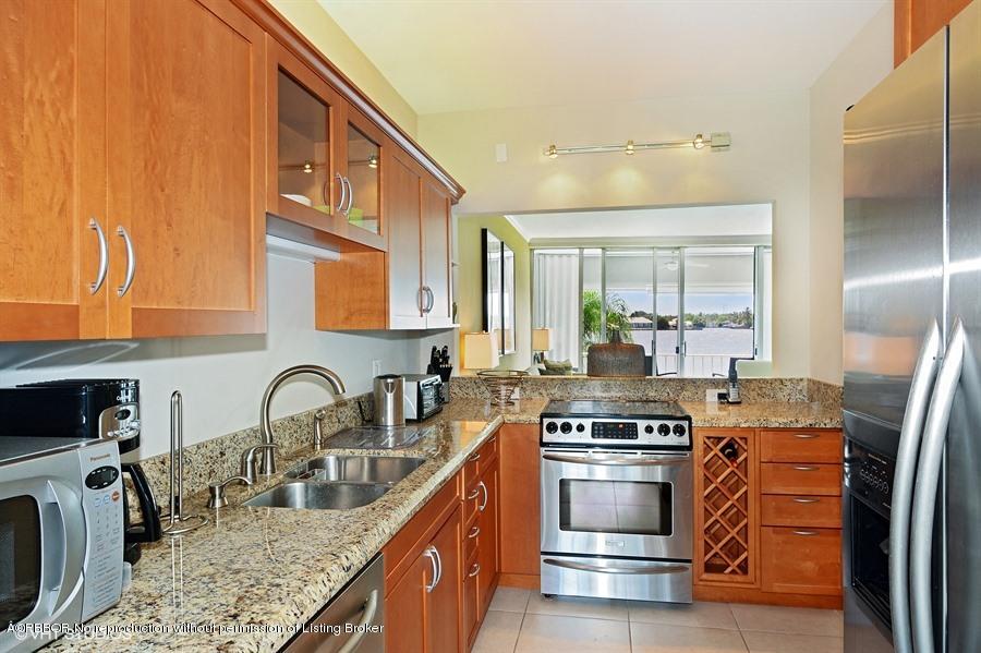 2160 Ibis Isle Road, Unit 7 Palm Beach, FL 33480 - Photo 3 of 8 2160IbisIsleDr7_vht_viewer_5