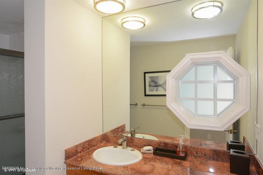 2160 Ibis Isle Road, Unit 7 Palm Beach, FL 33480 - Photo 4 of 8 2160IbisIsleDr7_vht_viewer_9