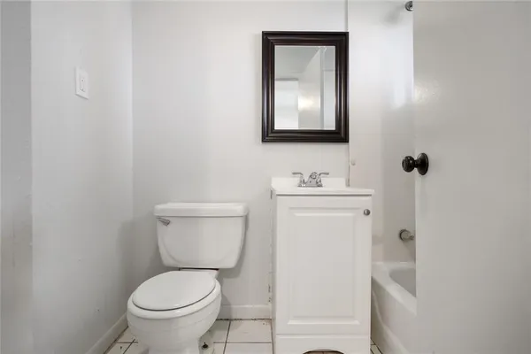 $895 | 3300 Baronne Street, Unit D, New Orleans, LA 70115