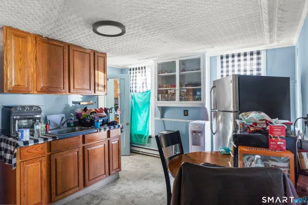 $315,000 | 160 Springdale Avenue, Meriden, CT 06451