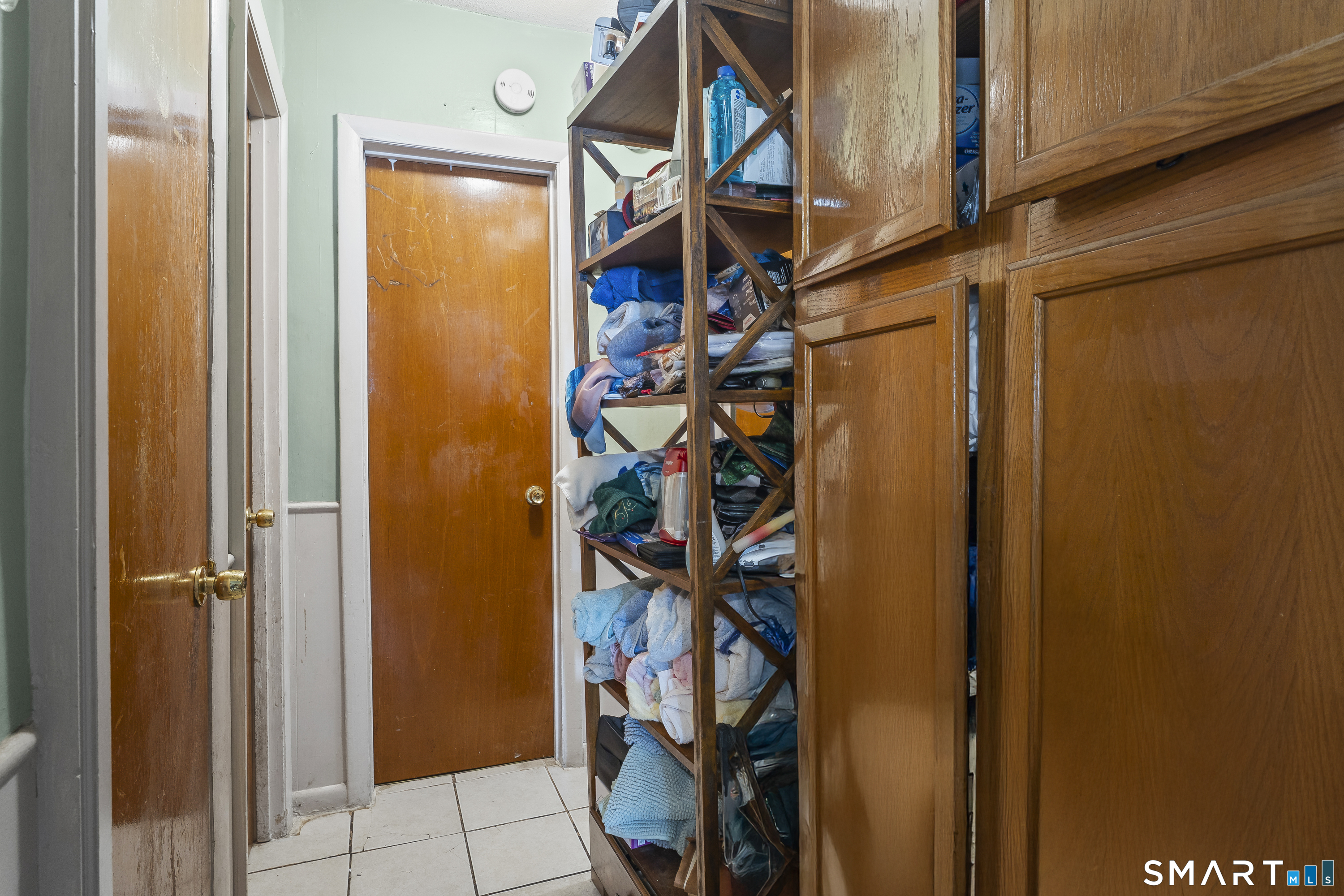 160 Springdale Avenue Meriden, CT 06451 - Photo 9 of 19 a view of an entryway