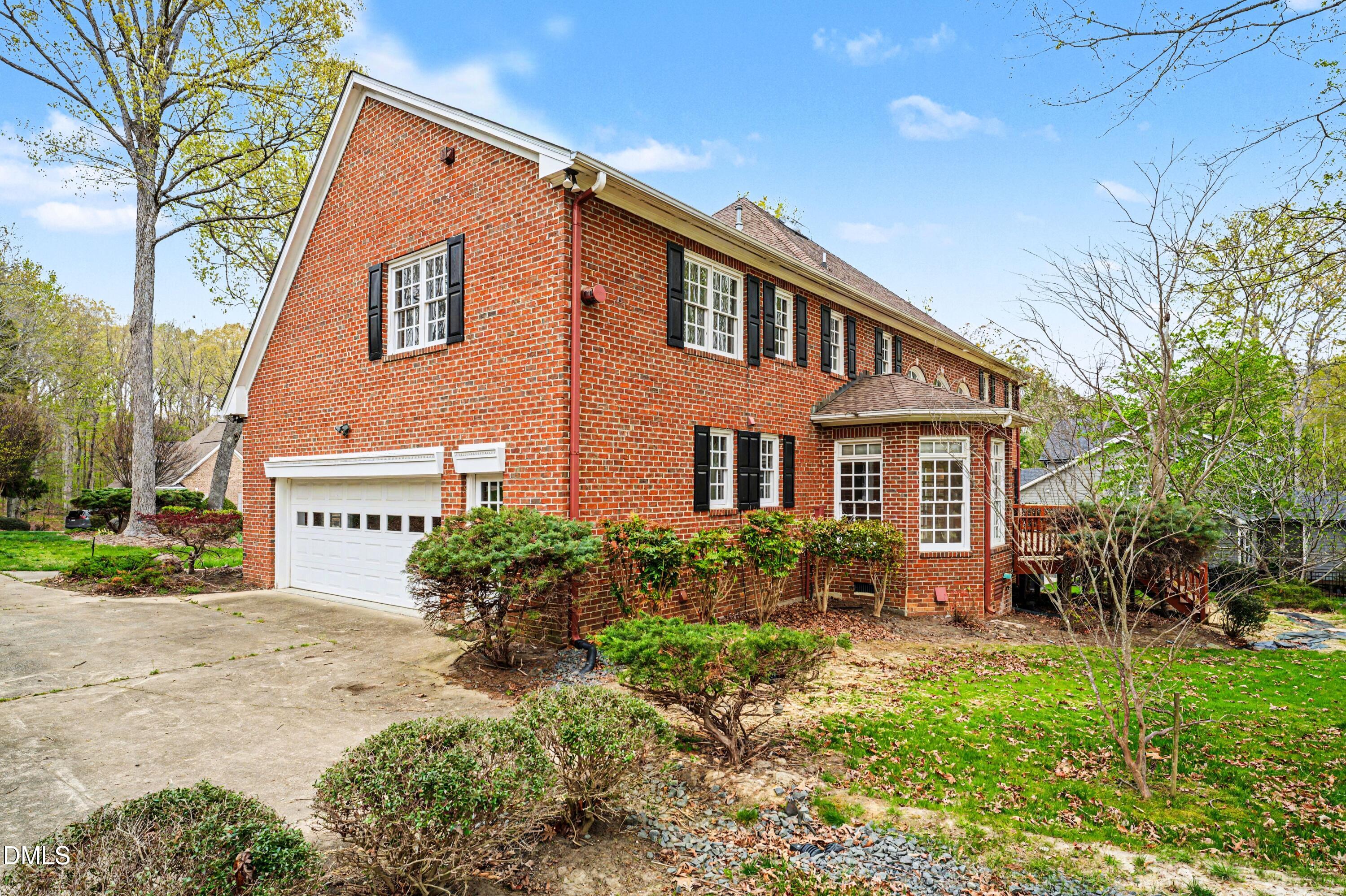 16 Covington Lane Durham, NC 27712 - Photo 4 of 49 004_file_2057
