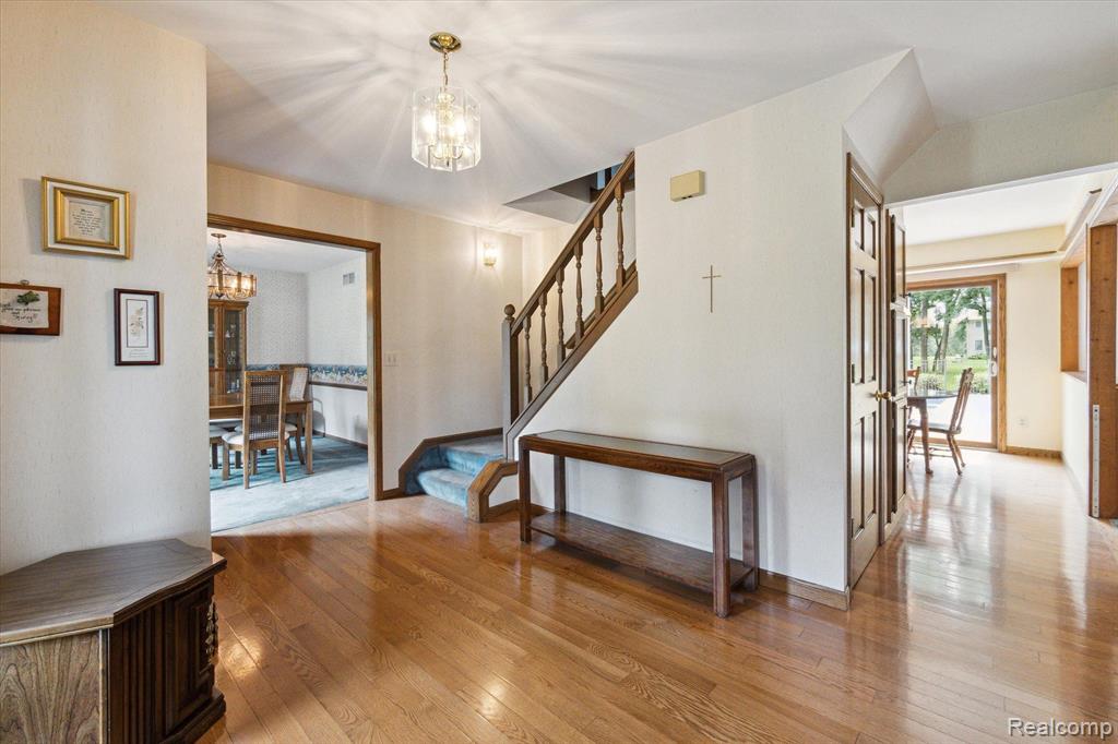 6182 Oak Valley Road Brighton, MI 48116 - Photo 11 of 69 Gallery Image 11