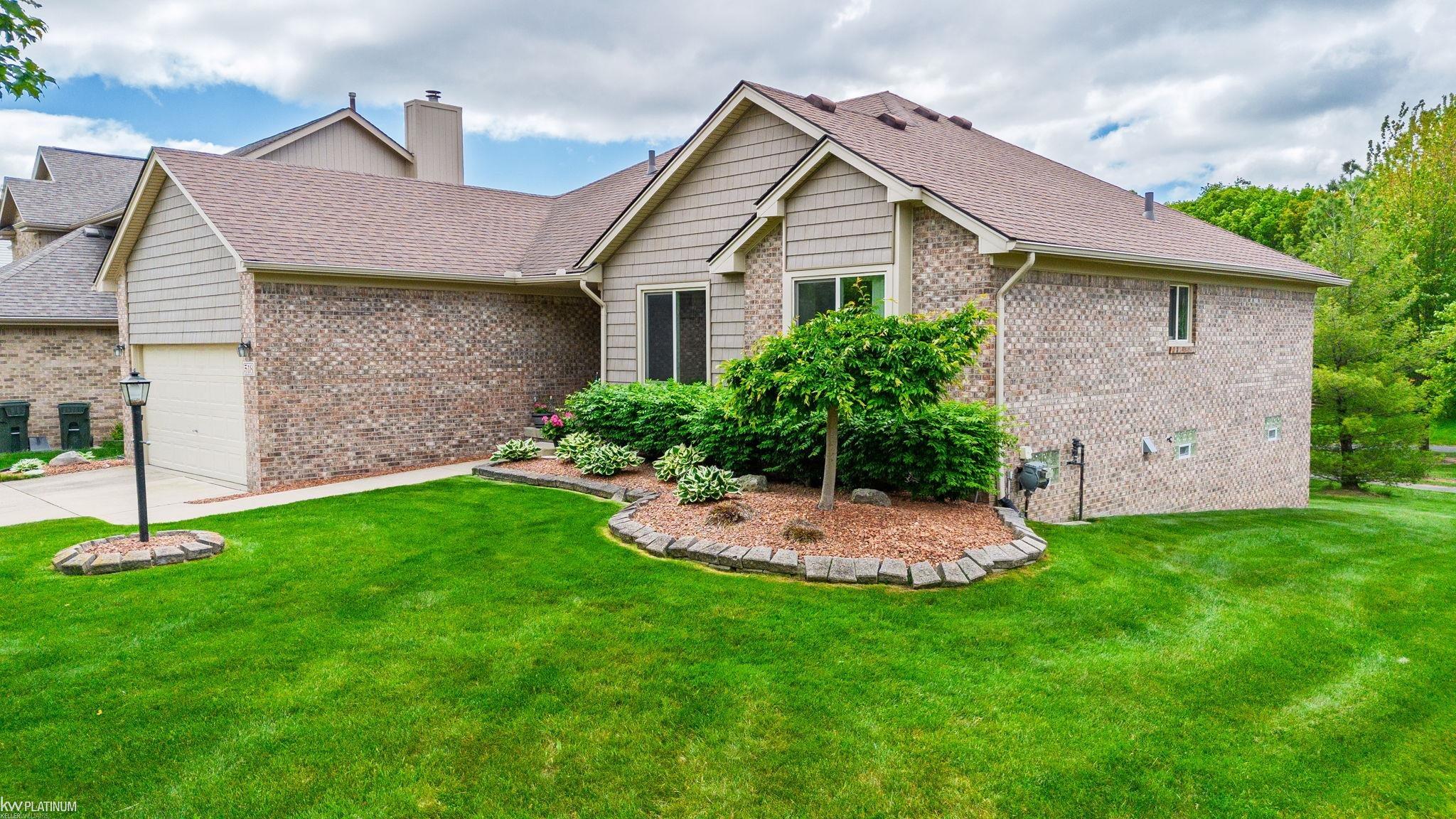 518 Lexington Drive Rochester, MI 48307 - Photo 5 of 58 50176739-cf34ada7-9f8c-40b5-8df0-4b04ab428713.JPG