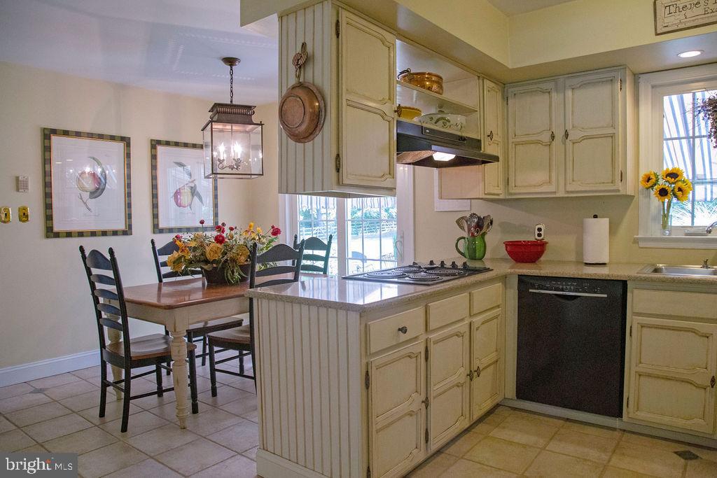 2020 Buttonwood Road Berwyn, PA 19312 - Photo 22 of 43