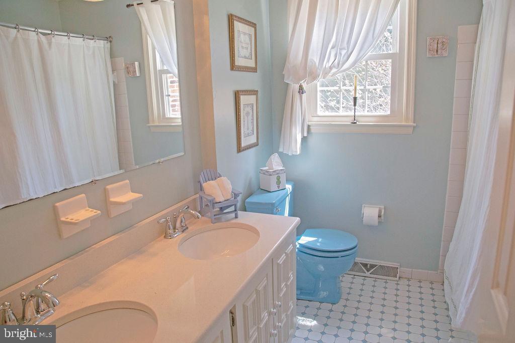 2020 Buttonwood Road Berwyn, PA 19312 - Photo 36 of 43