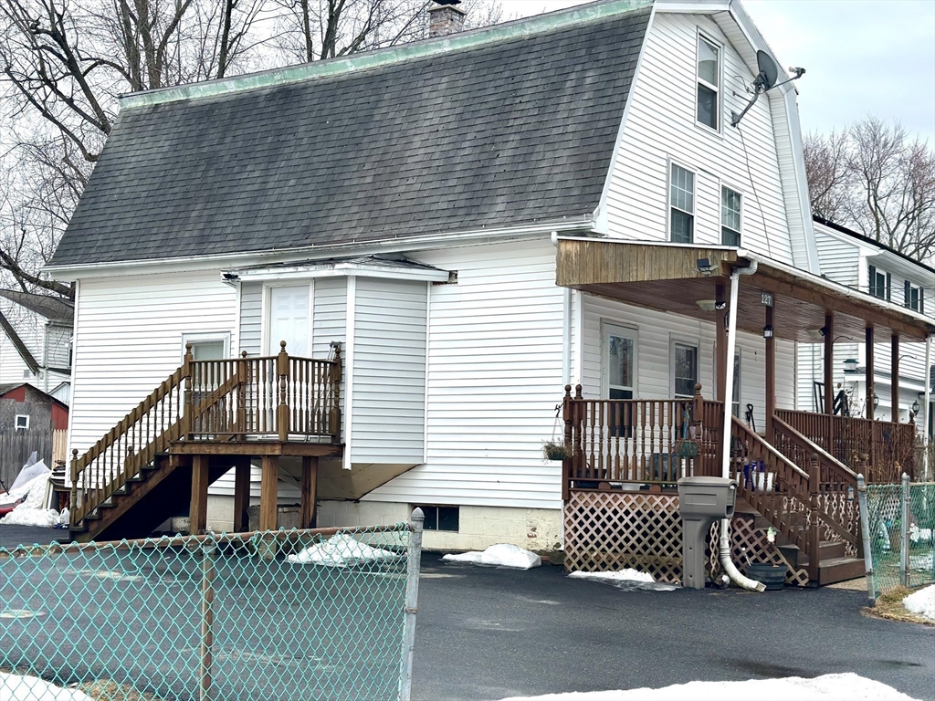 127 Elijah Street Springfield, MA 01109 - Photo 33 of 36