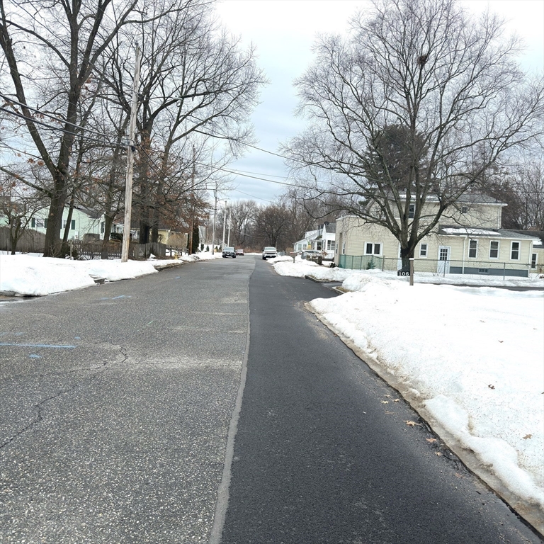 127 Elijah Street Springfield, MA 01109 - Photo 34 of 36