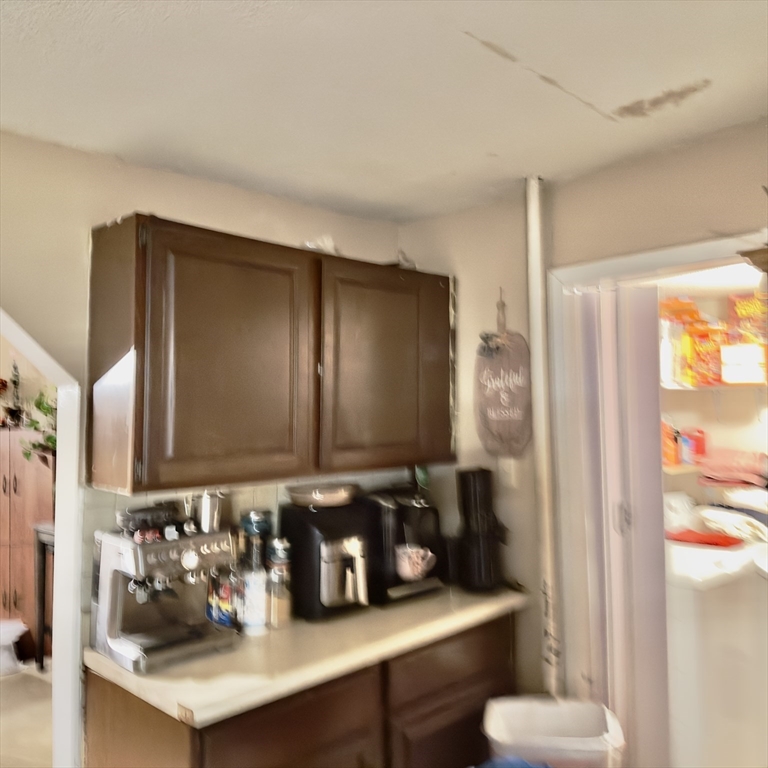 127 Elijah Street Springfield, MA 01109 - Photo 9 of 36