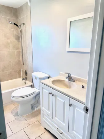 $1,900 | 9326 Sunrise Drive, Unit 9332, West Palm Beach, FL 33403