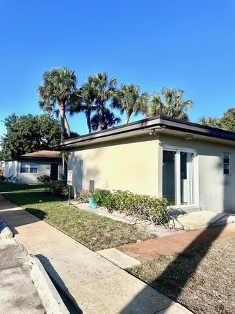 $1,900 | 9326 Sunrise Drive, Unit 9332, West Palm Beach, FL 33403