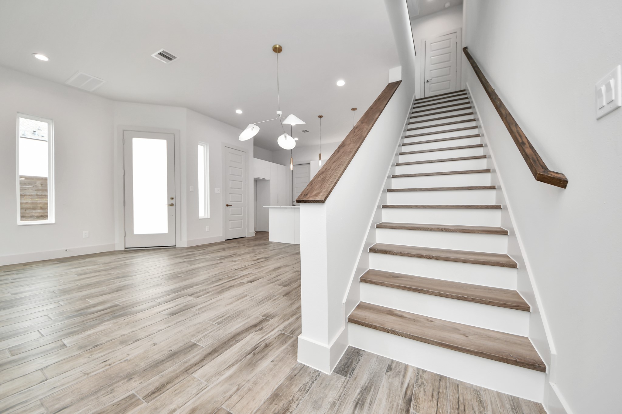 4011 Boho Lane Houston, TX 77045 - Photo 10 of 21 staircase