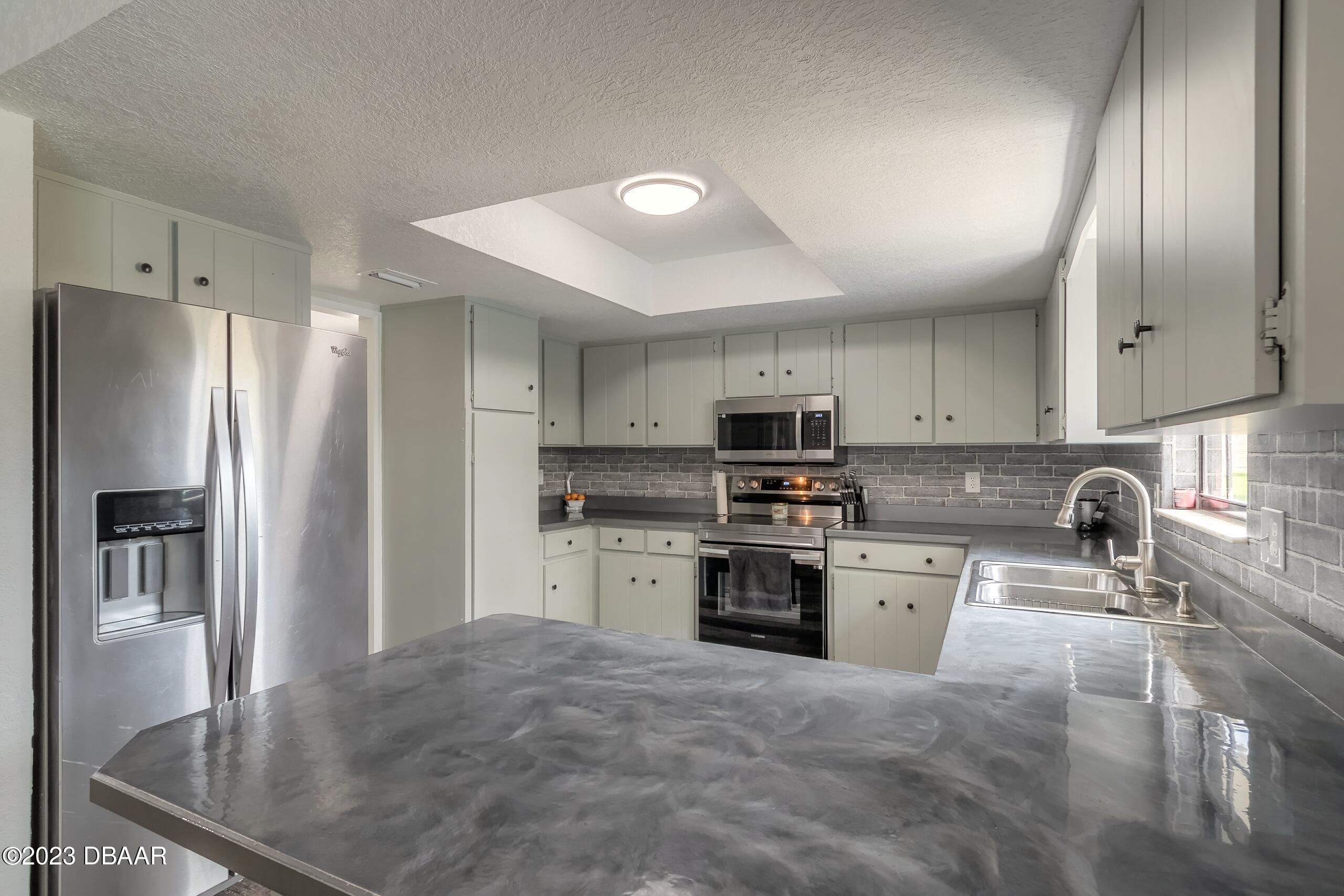 27 Walnut Lane Ormond Beach, FL 32174 - Photo 15 of 52 27-25