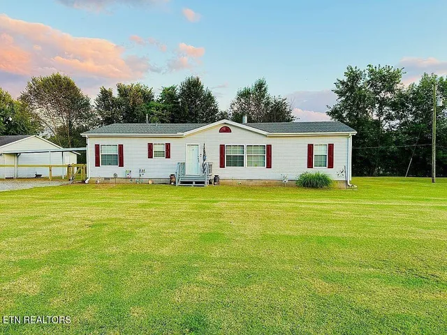 $225,000 | 3351 East State Line Road, Union City, TN 38261