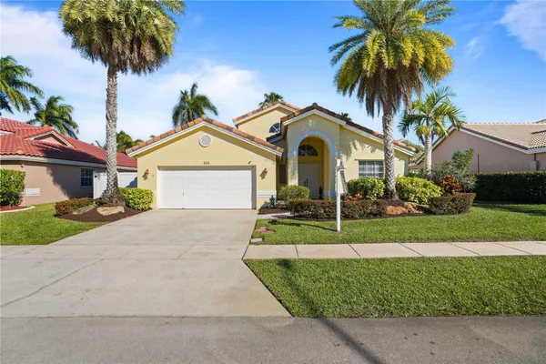 $677,500 | 955 Northwest 202nd Avenue, Pembroke Pines, FL 33029