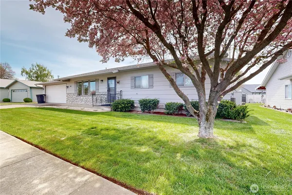 $395,000 | 241 Bandra Drive, Walla Walla, WA 99362