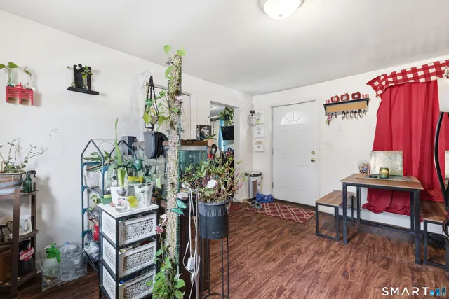 $299,999 | 56 Green Street, Middletown, CT 06457