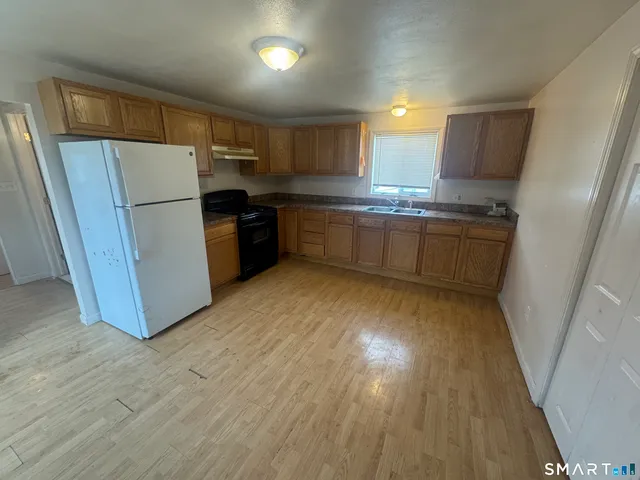 $299,999 | 56 Green Street, Middletown, CT 06457