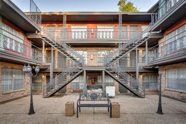 $1,100 | 311 East 31st Street, Unit 102, Austin, TX 78705