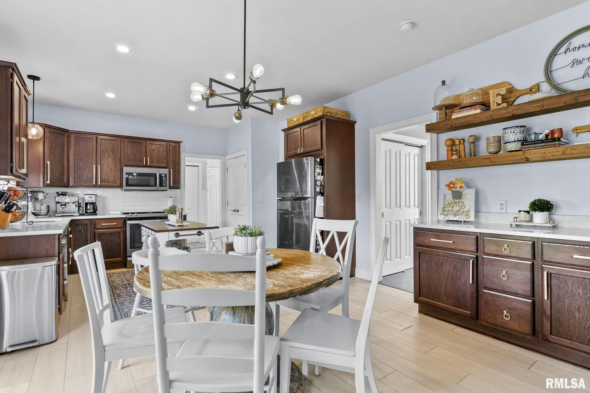 497 Woodbridge Road Springfield, IL 62711 - Photo 10 of 40