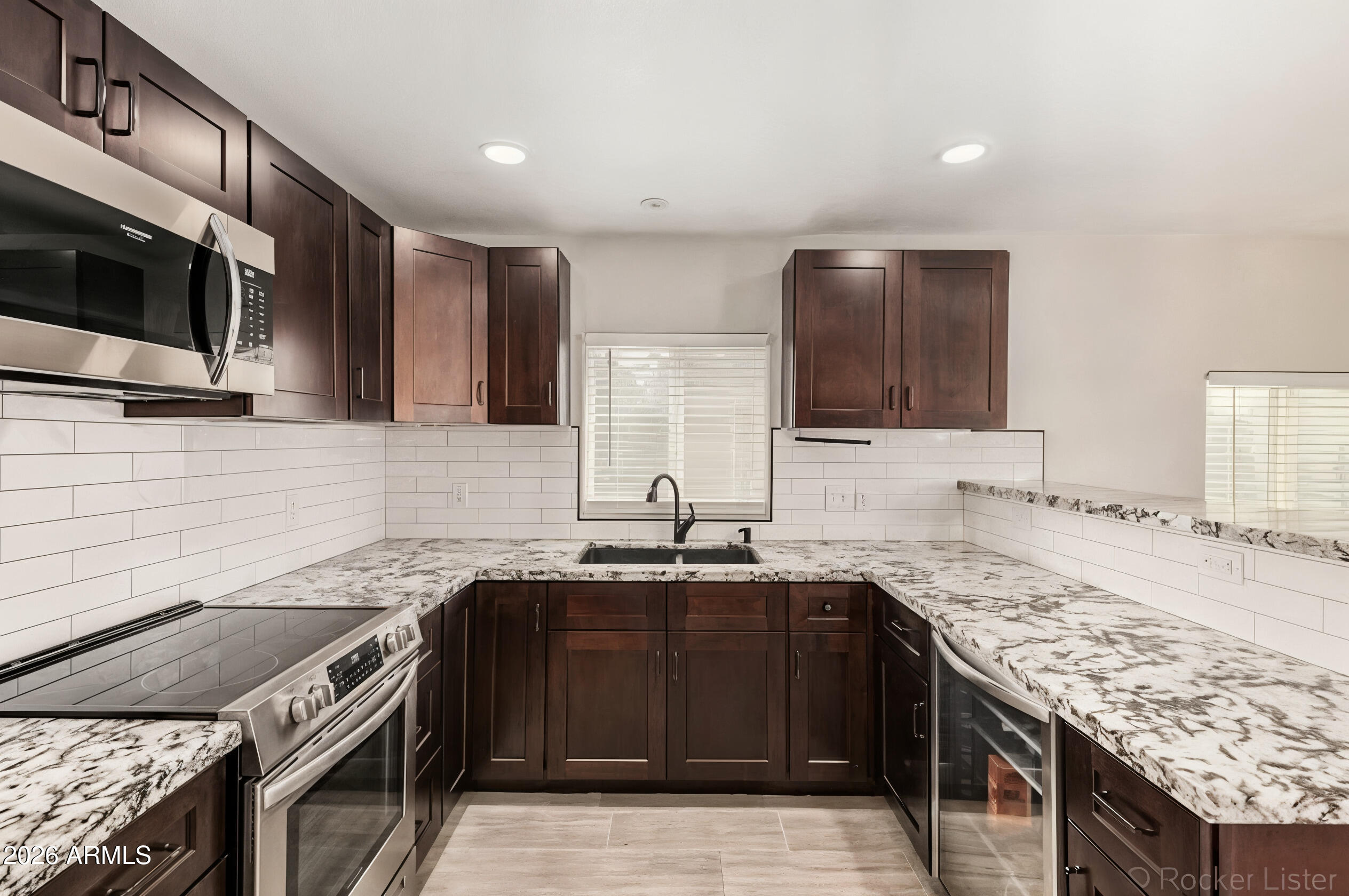 146 South Robson Mesa, AZ 85210 - Photo 9 of 34 Kitchen