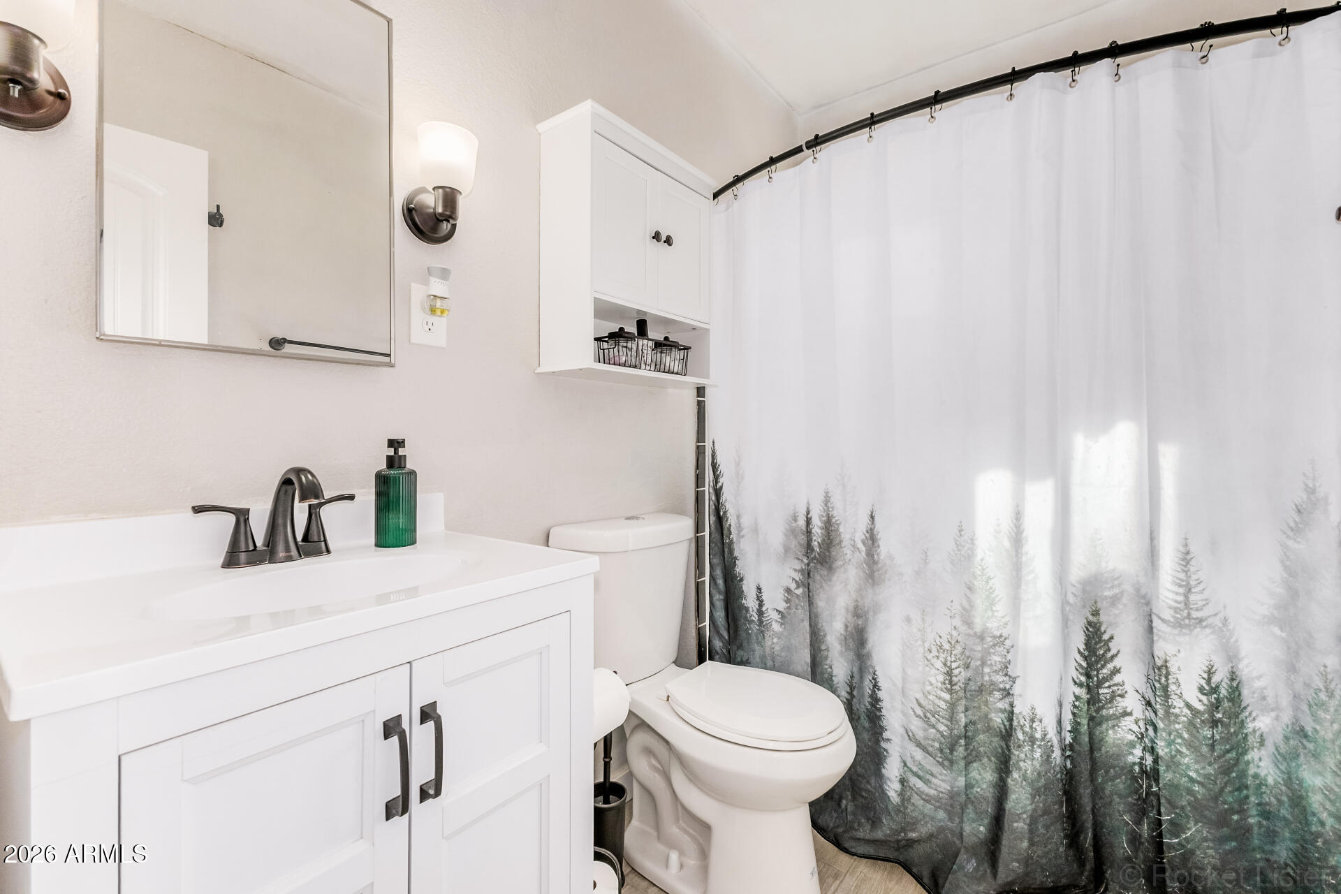 146 South Robson Mesa, AZ 85210 - Photo 22 of 34 Bathroom