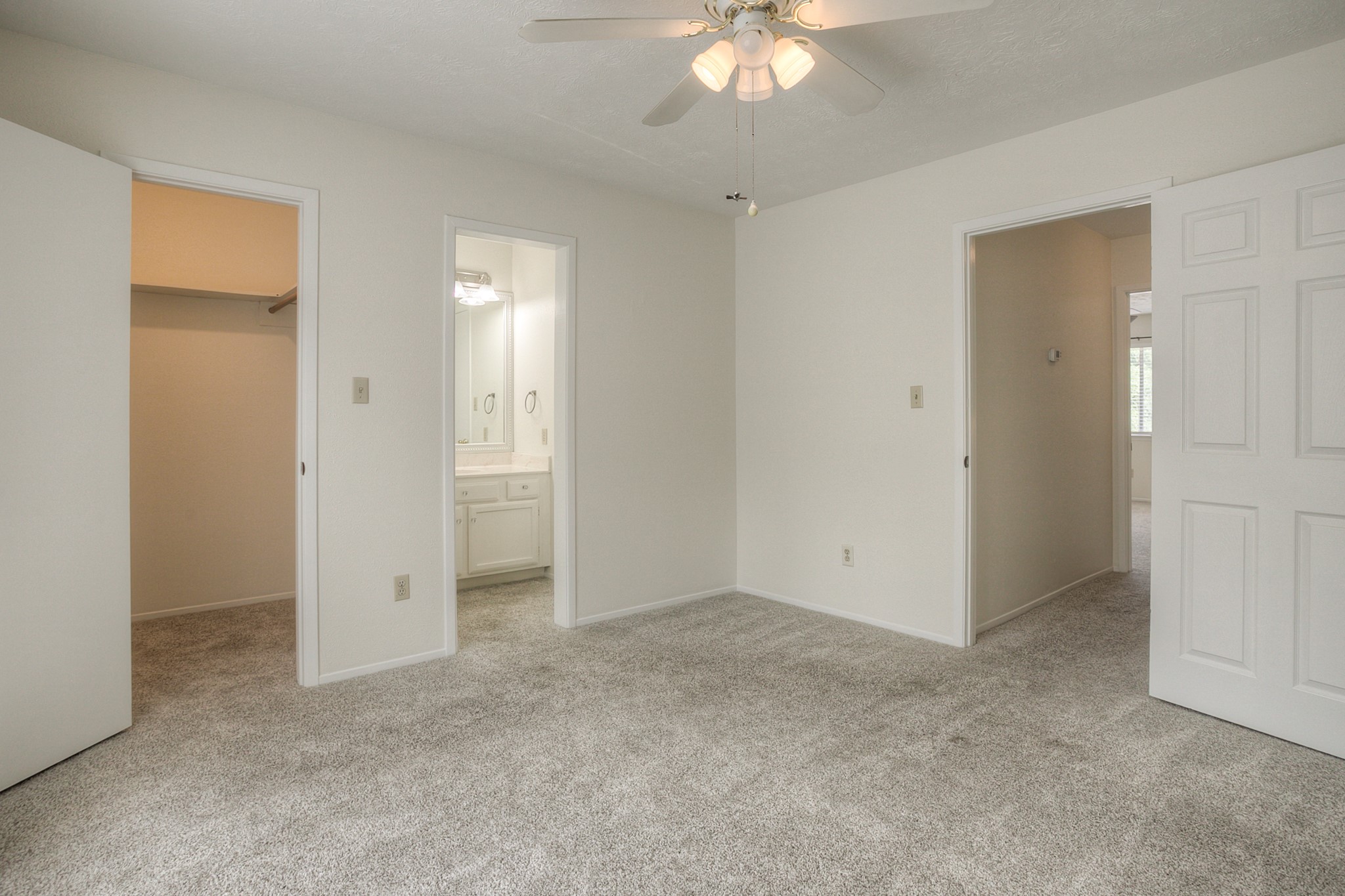287 Broadmoor Street Trinity, TX 75862 - Photo 28 of 36 an empty room with a bathroom