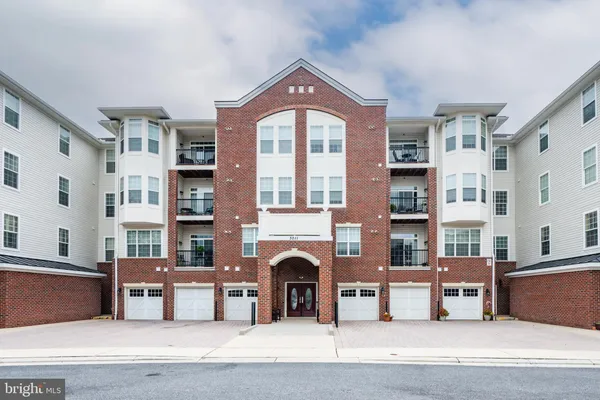 $375,000 | 3011 Dexter Drive, Unit 1106, Ellicott City, MD 21043