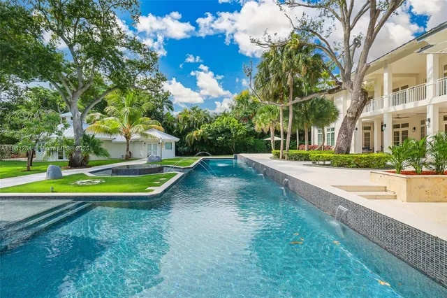 $9,995,000 | 13580 Southwest 67th Avenue, Pinecrest, FL 33156