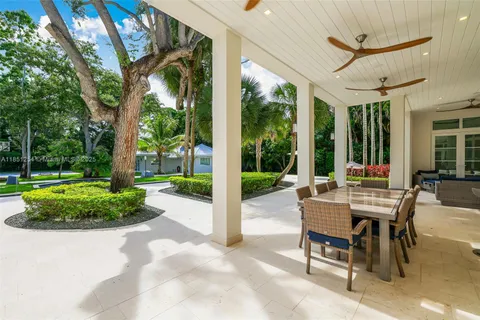 $9,995,000 | 13580 Southwest 67th Avenue, Pinecrest, FL 33156