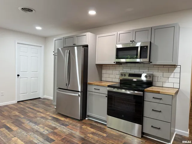 $189,900 | 101 Oak Drive, Metropolis, IL 62960