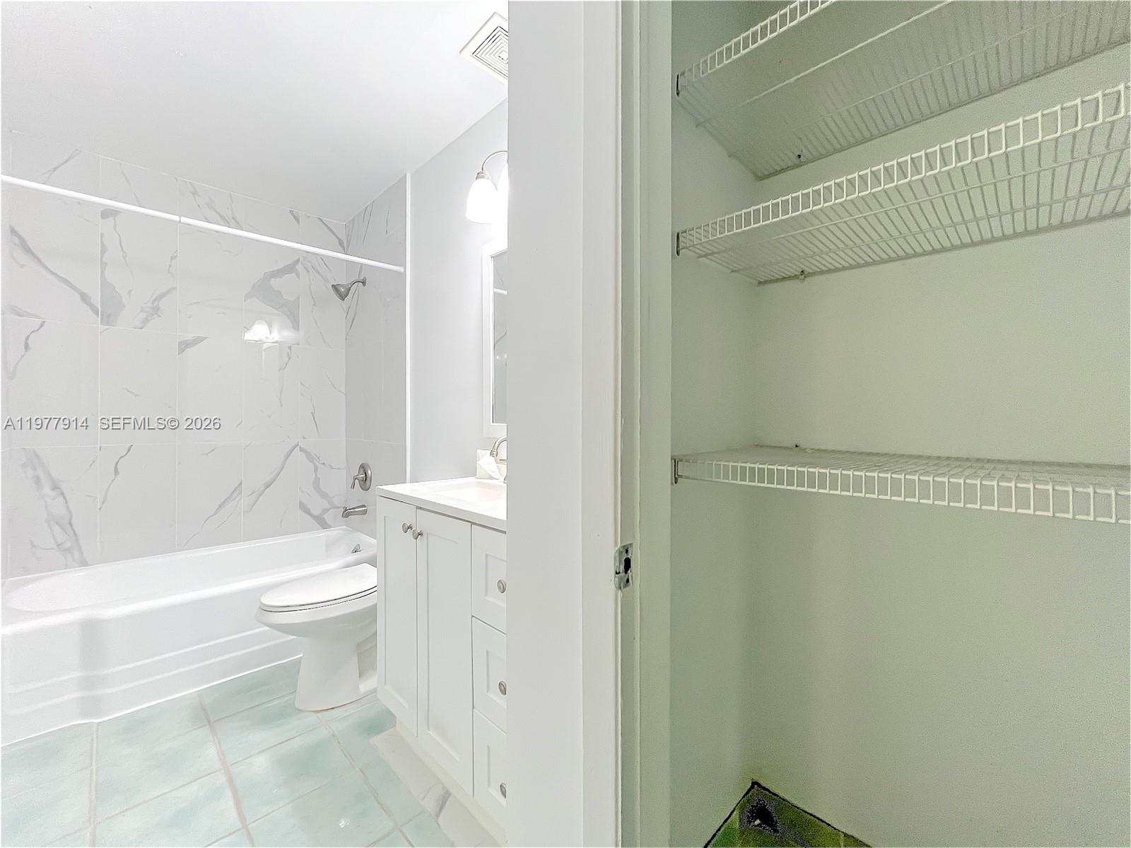192 Southwest 62nd Terrace Plantation, FL 33317 - Photo 31 of 49