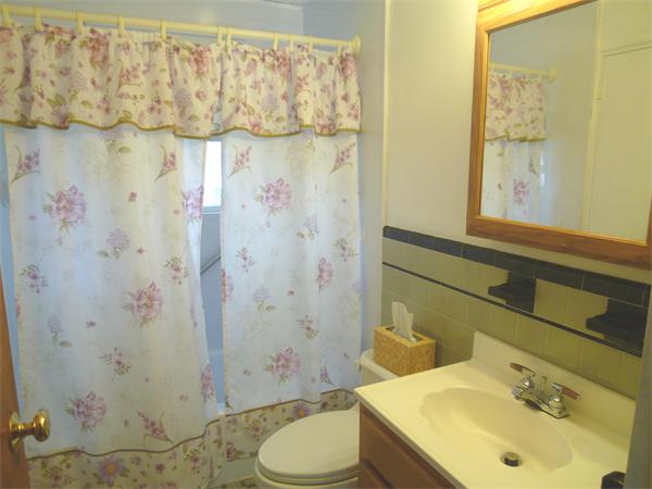 18 Yale Road Arlington, MA 02474 - Photo 8 of 16 Gallery Image 8
