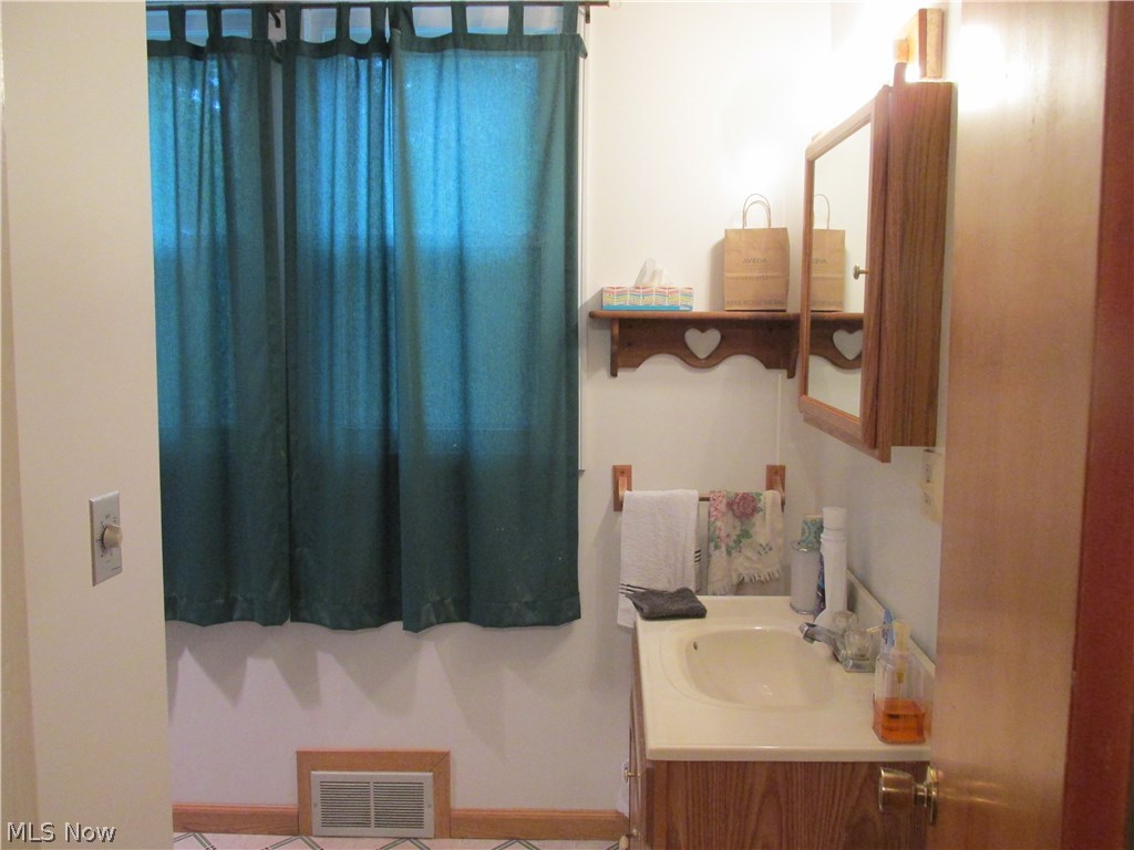 6220 Morgan Road Ravenna, OH 44266 - Photo 12 of 16 Gallery Image 12