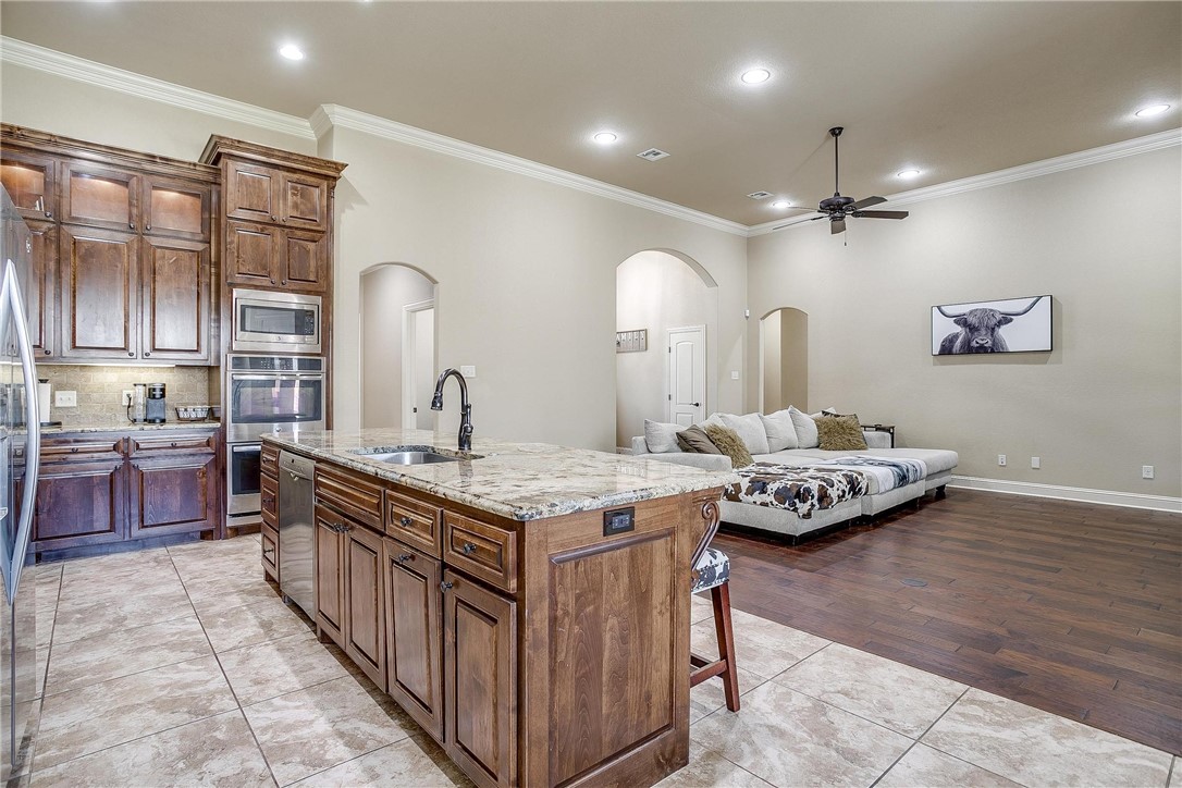 2217 Augustine Waco, TX 76712 - Photo 20 of 63