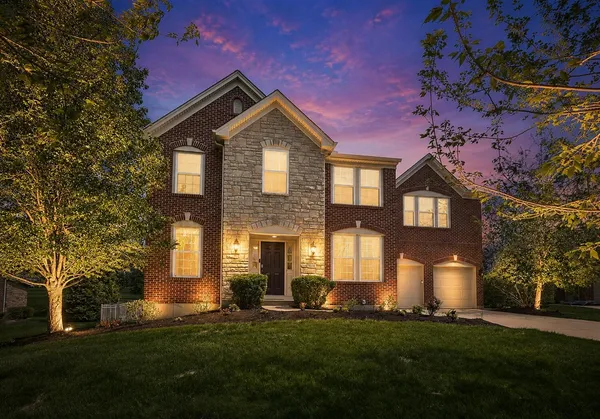 $525,000 | 8640 Treeline Drive, Florence, KY 41042