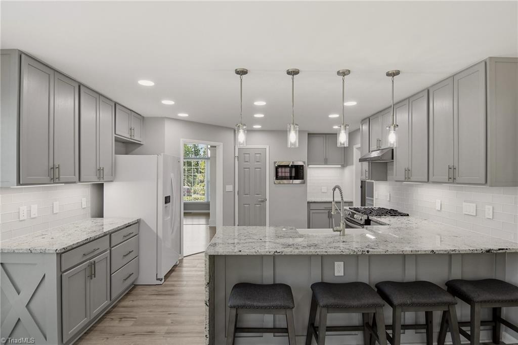 1406 Spring Tree Court High Point, NC 27265 - Photo 12 of 35