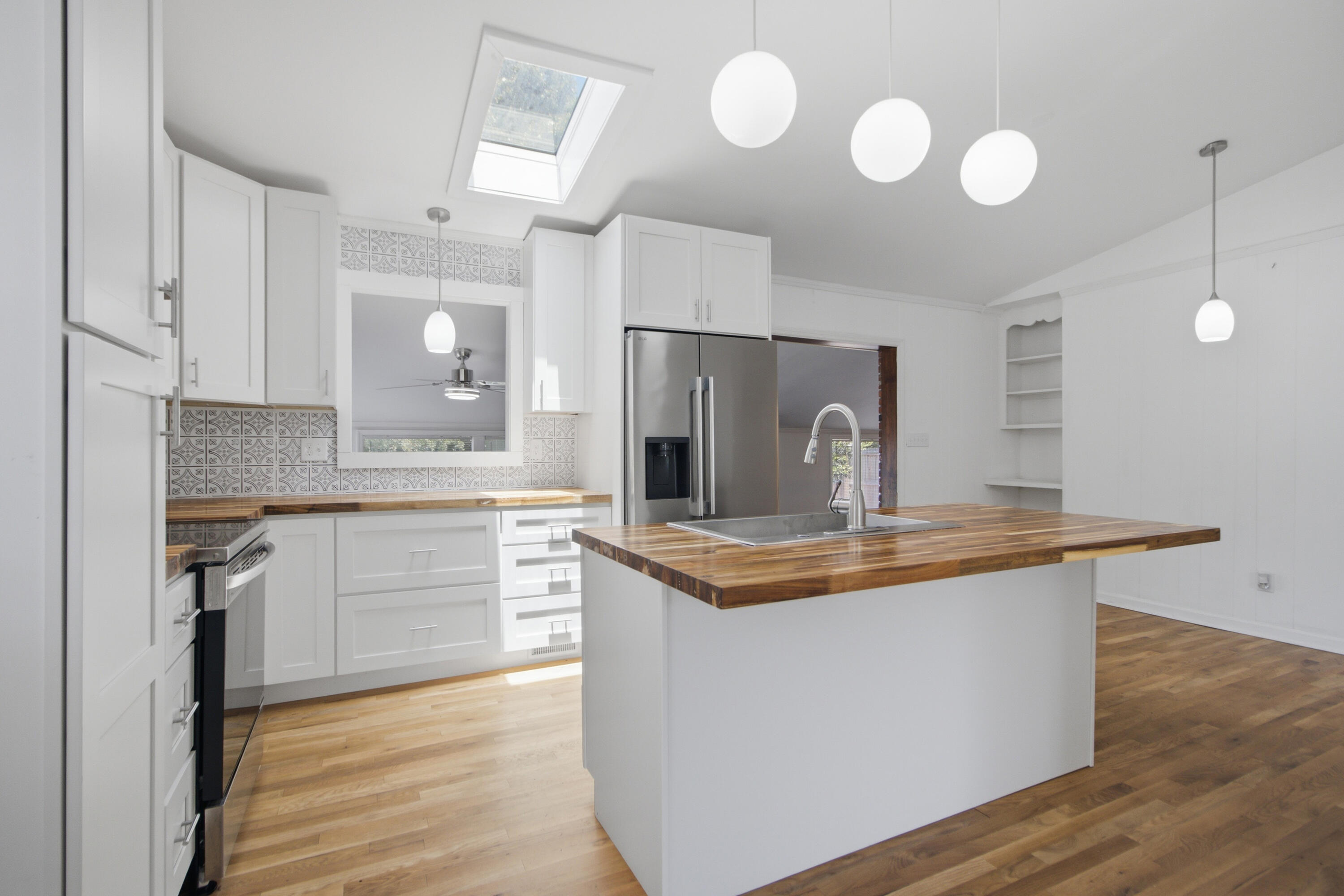 1144 Wyndham Road Charleston, SC 29412 - Photo 10 of 45 Kitchen