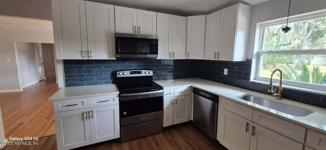 $2,000 | 6117 Clifton Avenue, Jacksonville, FL 32211