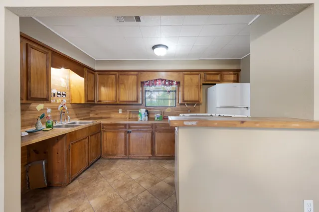 $275,000 | 130 Airway Drive, Houston, TX 77037